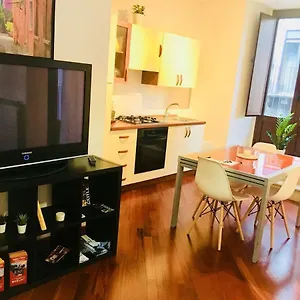 https://giupy-home-catania.taorminaitalyhotels.com